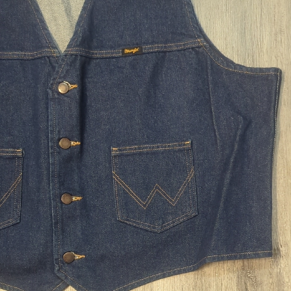Wrangler Men's Dark Blue Denim Vest NWOT - Picture 4 of 5